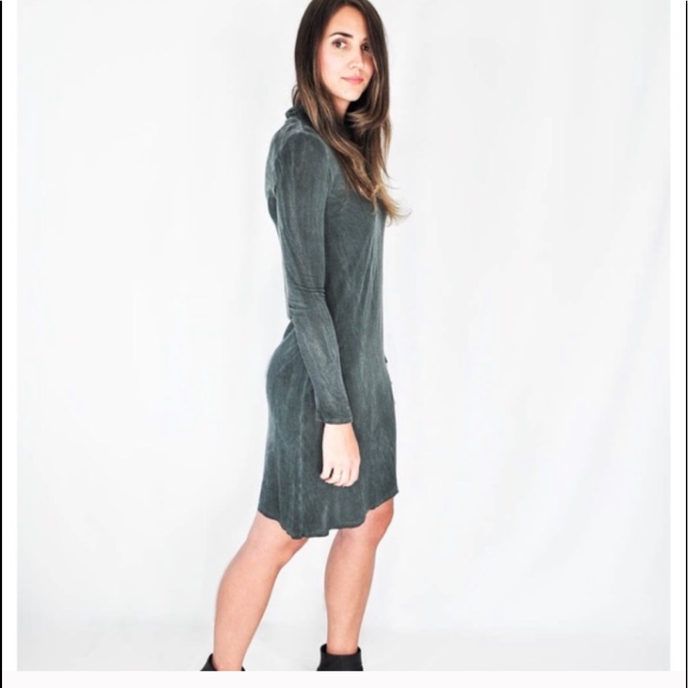 NYTT long sleeve t shirt dress